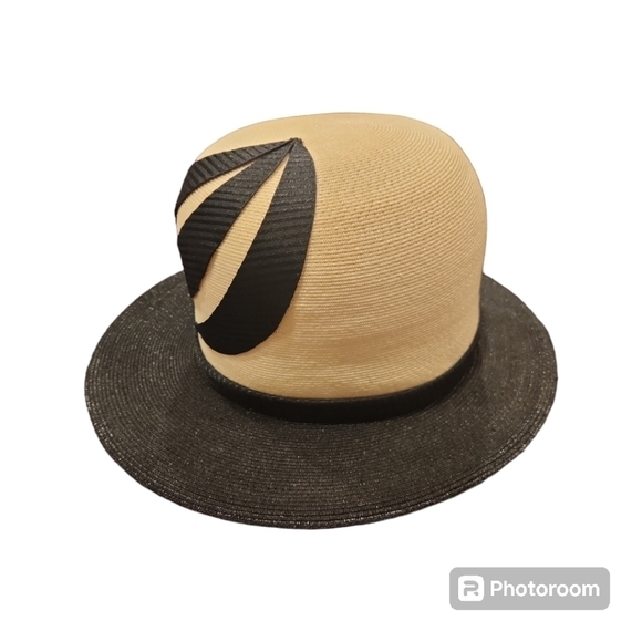 Vintage Doris Elegante Black and Cream Straw Hat - Picture 2 of 5